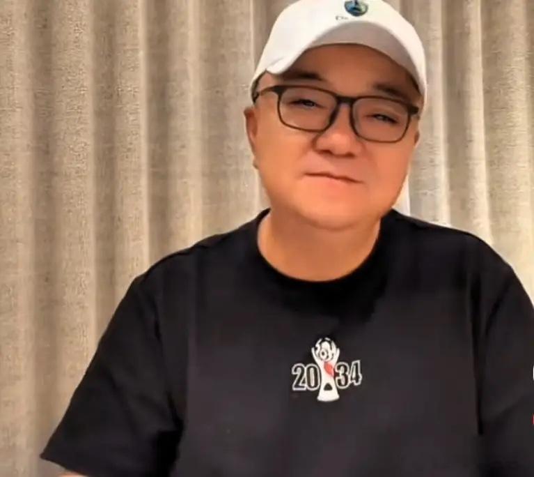 董路公开承认自己眼瞎了，被一个12岁的小学生按在赛场上疯狂摩擦。 这孩子叫兰嘉懿