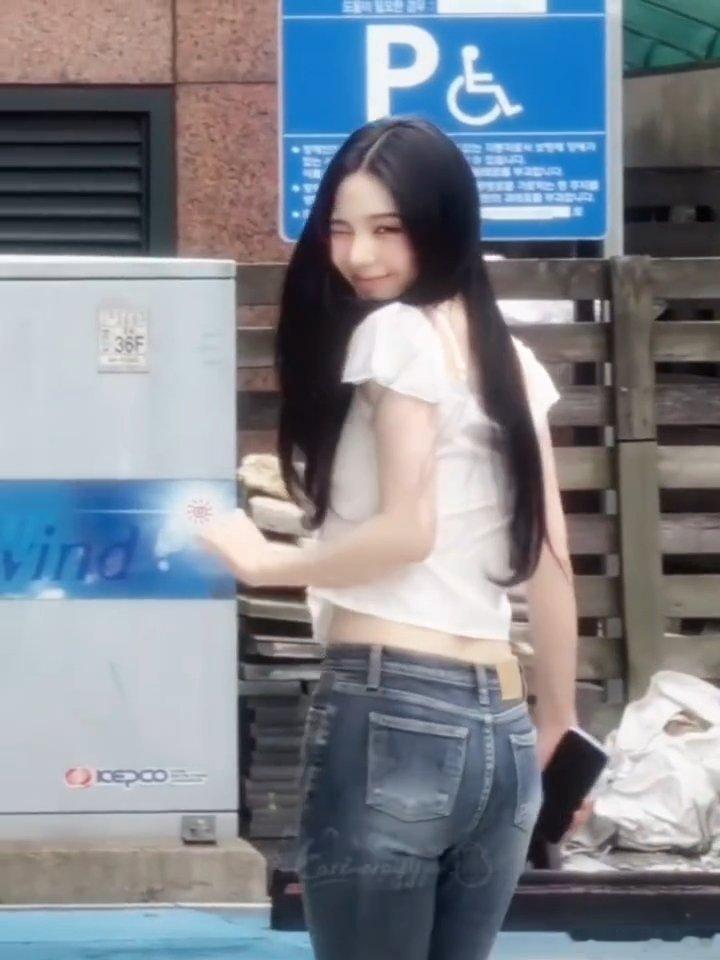 柳智敏终于练成不用张嘴也能wink的技能了，别太可爱了柳智敏学会了闭嘴wink