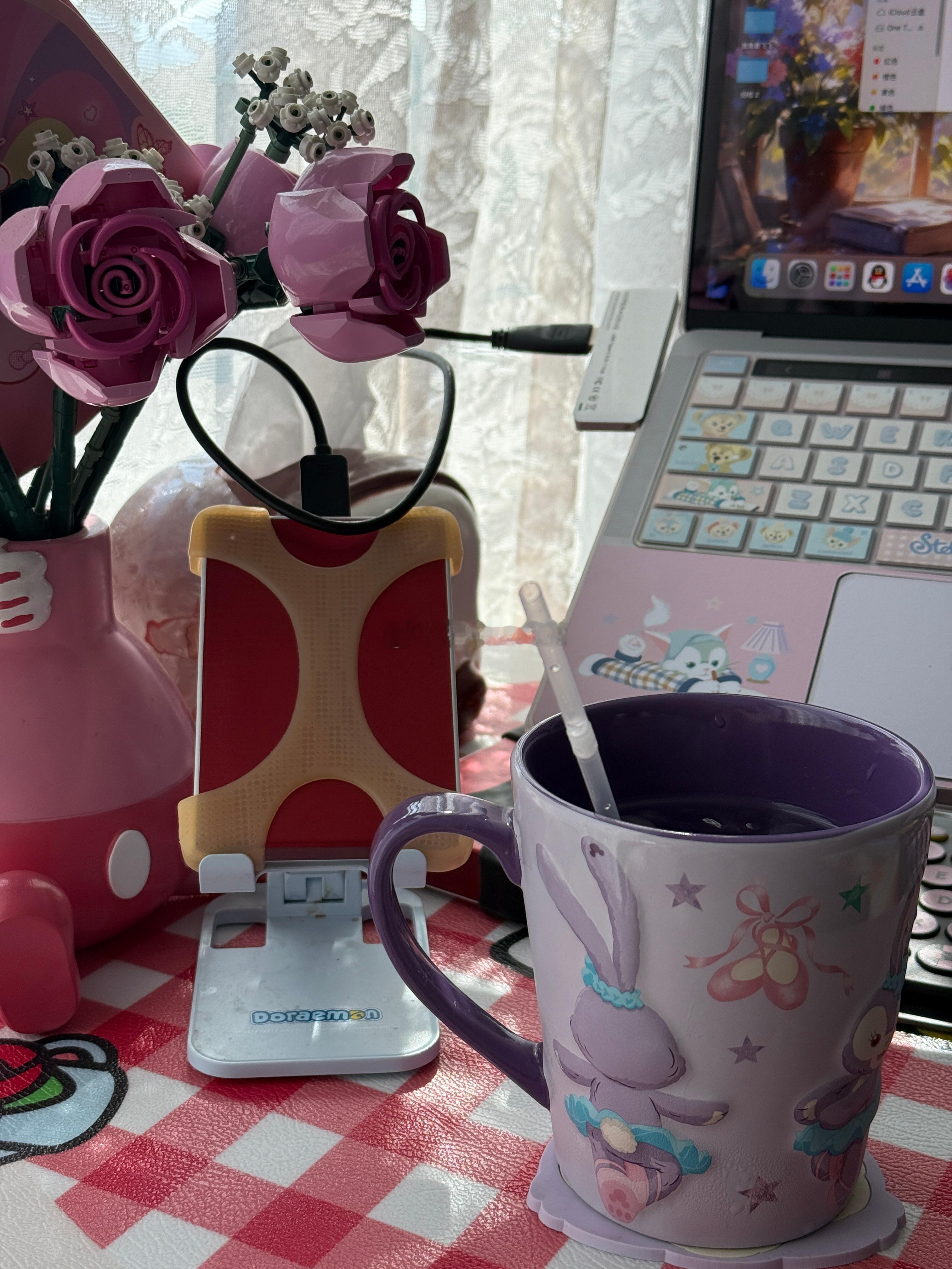 老张给我做了杯柠檬水用可爱的杯子 会心情好[太开心] ​​​