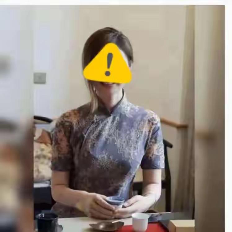 三姐跟朱女士老公想移民香港或者新加坡这一条路估计是行不通了。

为啥？我查了资料