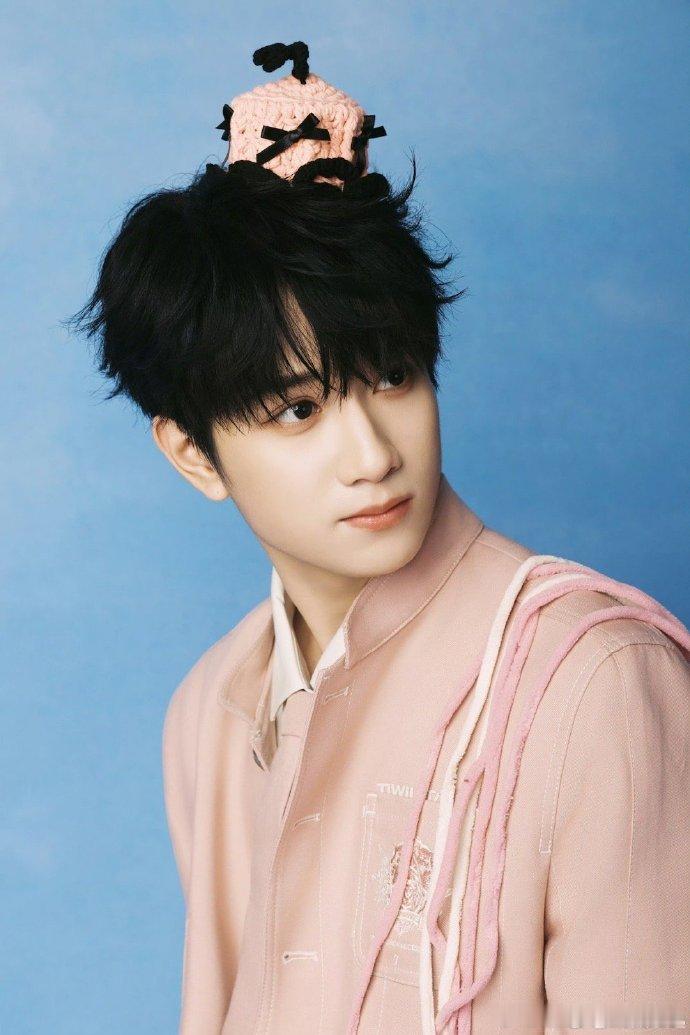 时代少年团全员给敖子逸庆生，从少年相伴到各自发光，祝福里满是牵挂，这份友情太戳人