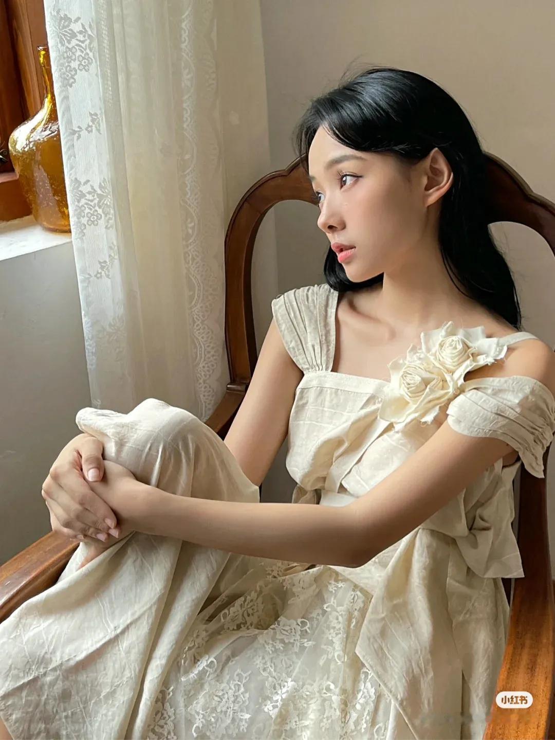 心中有标尺，身外有方寸。分寸之间，是鲁照华自出道以来的内观，对工作、生活与自我的