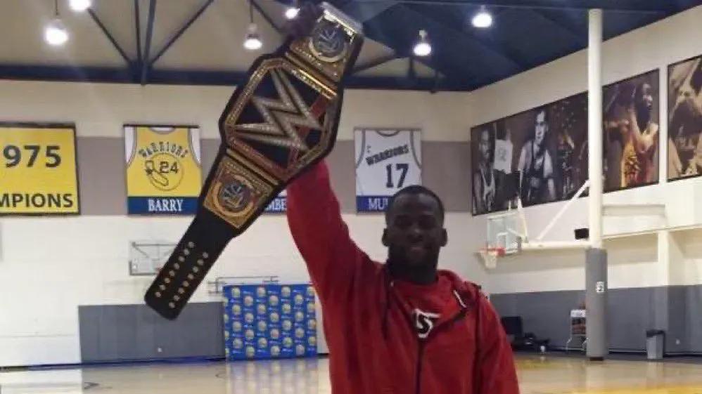 追梦：我其实都是为了球队。
NBA官方宣布将无限期禁赛追梦格林。
在勇士输给太阳