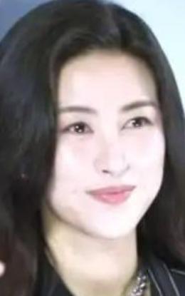 近日，钟汉良与朱珠为宣传电视剧《蜜语纪》，展现出了超强的剧宣状态，通过一系列高能