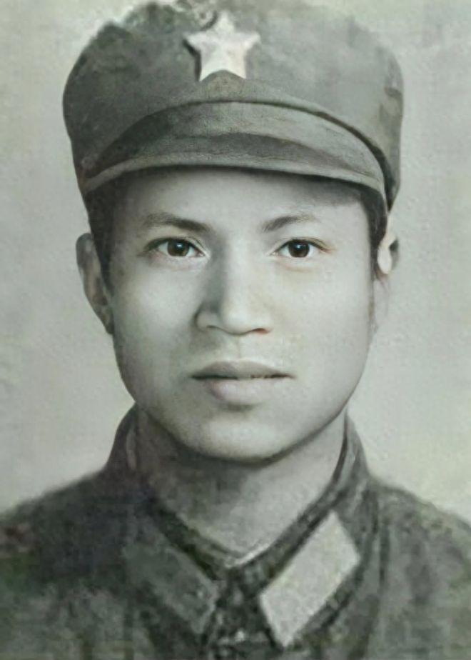 1979年，雷应川身中五弹，七处负伤，却仍跪地战斗！不久战友们发现他不见了，而在