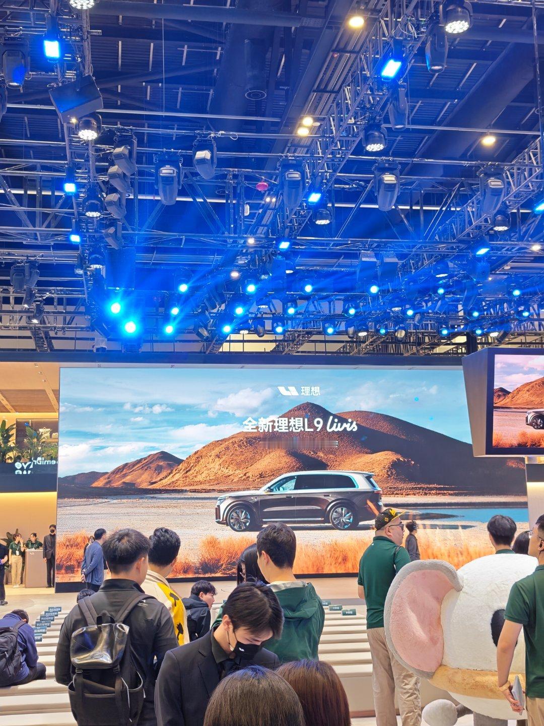 待会来看看理想L9 LIVIS 