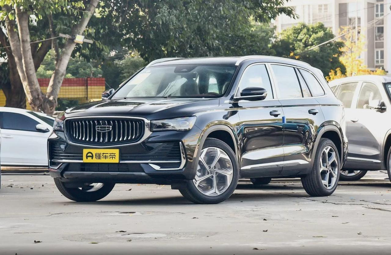 我平时就爱鼓捣车，对二手车市场那是相当熟悉，星越 L 这车型一出来，我就留意上了