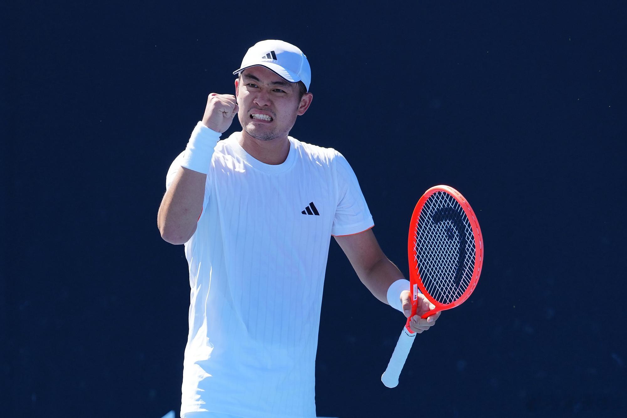 燃尽!吴易昺2比3斯皮泽里吴易昺无缘澳网32强