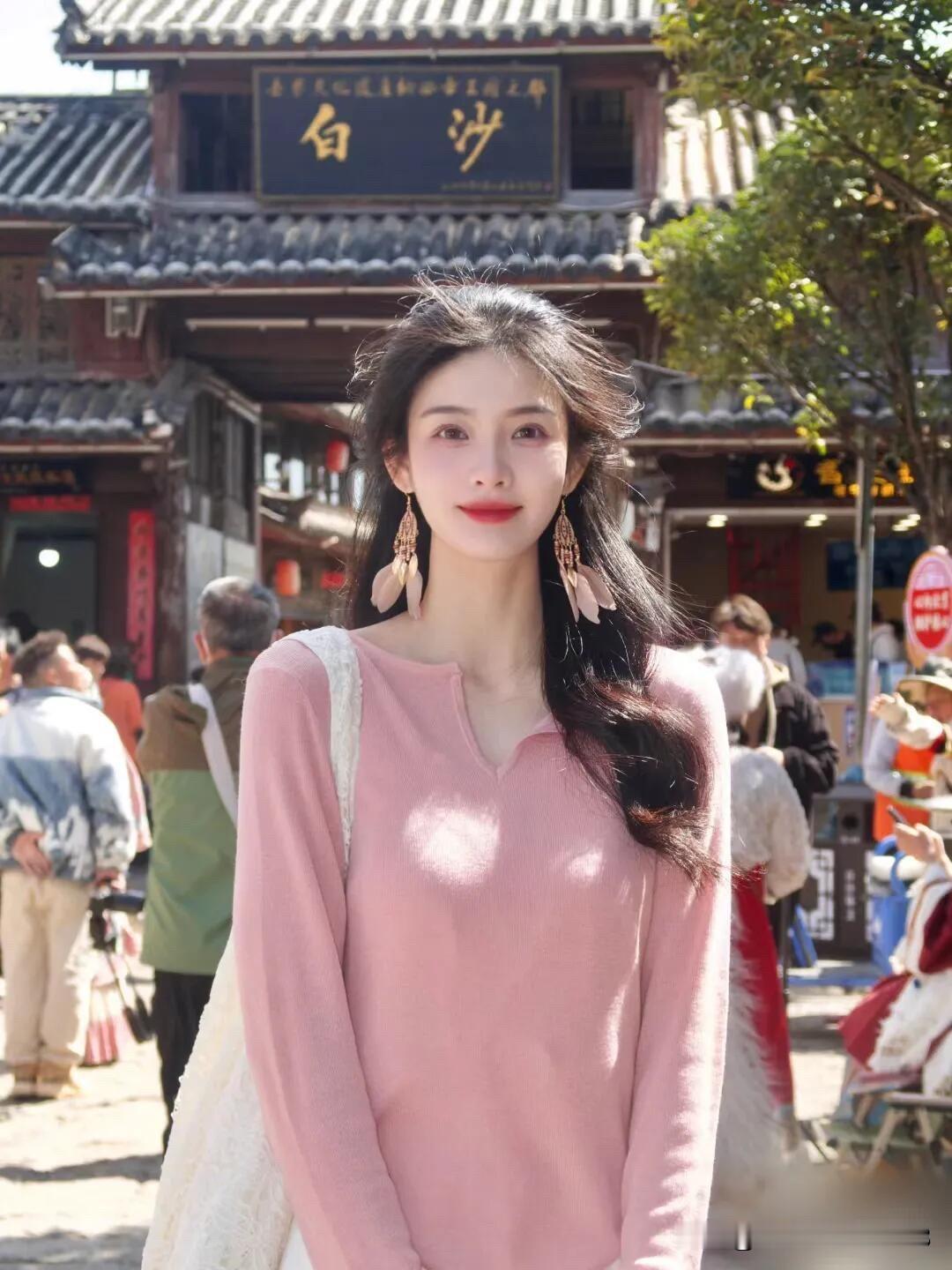 长得这么漂亮，身材又高挑，一直都是红不起来，白白浪费了人才。她的颜值比赵丽颖高，