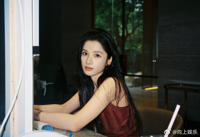 张婧仪雾里青杀青plog张婧仪与陈清雾三个多月  张婧仪雾里青杀青plog，张婧