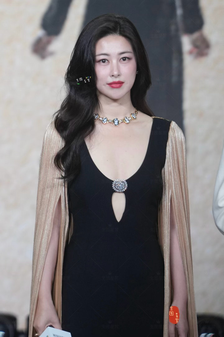 红唇烈焰的朱珠，这该死的魅力💋鹅厂2026大剧片单 生图直出此刻的生活2026
