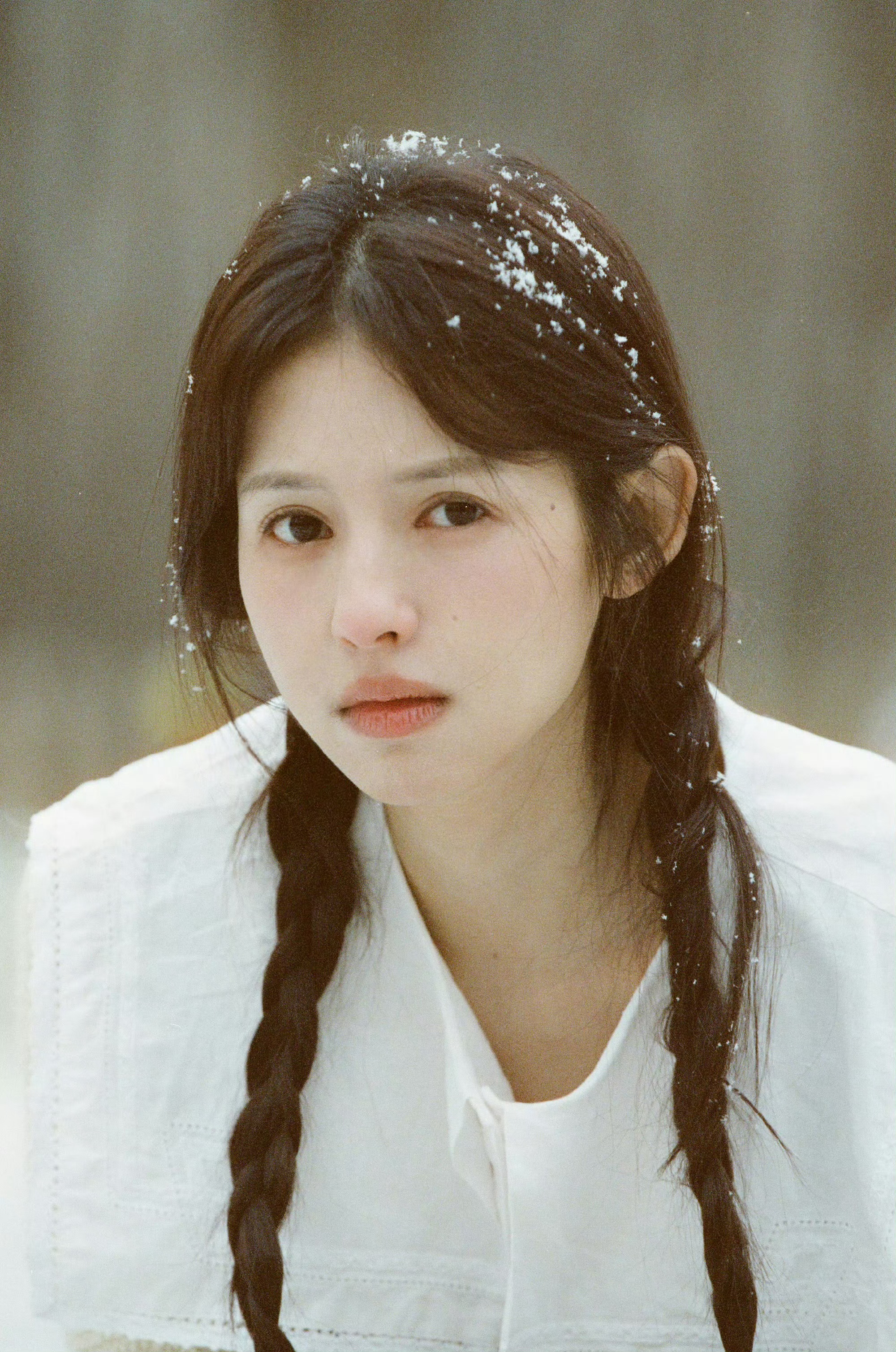 曝鹤男把年龄改小五岁不碍事 反正很显小 