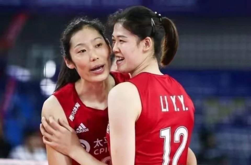 CCTV5直播 女排世俱杯首日赛程 4场比赛 重点关注朱婷 李盈莹 埃格努一年一
