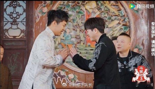 武艺sorry全场武艺在吃火龙果游戏里的表现，让我笑得肚子都疼了，他真的是节目里