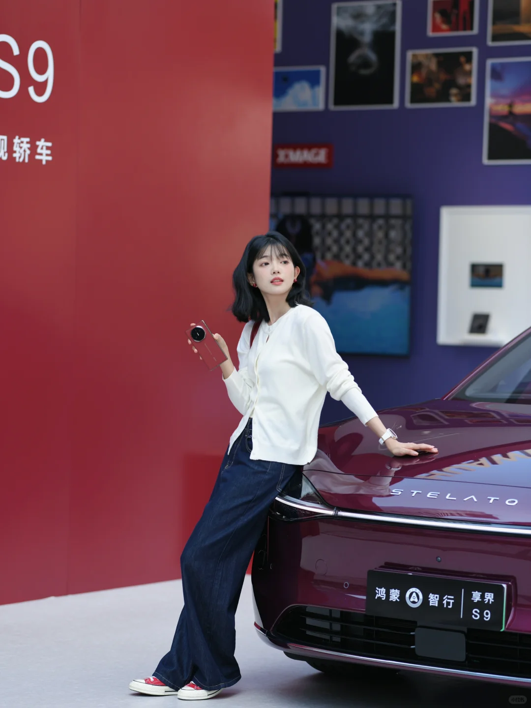 在华贸邂逅了这一抹红♥️感受华为科技魅力