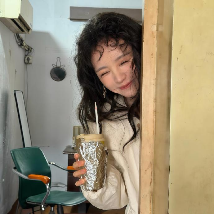 “  生活没有标准答案   每个人都是即兴发挥” 