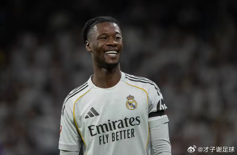 据瑞士天空体育记者萨沙·塔沃列里报道，卡马文加加盟皇家马德里五年后，已被列入可出