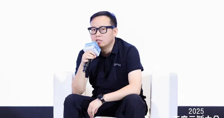 从「卖设备」到「建关系」，AI 硬件的破局点到底在哪里？