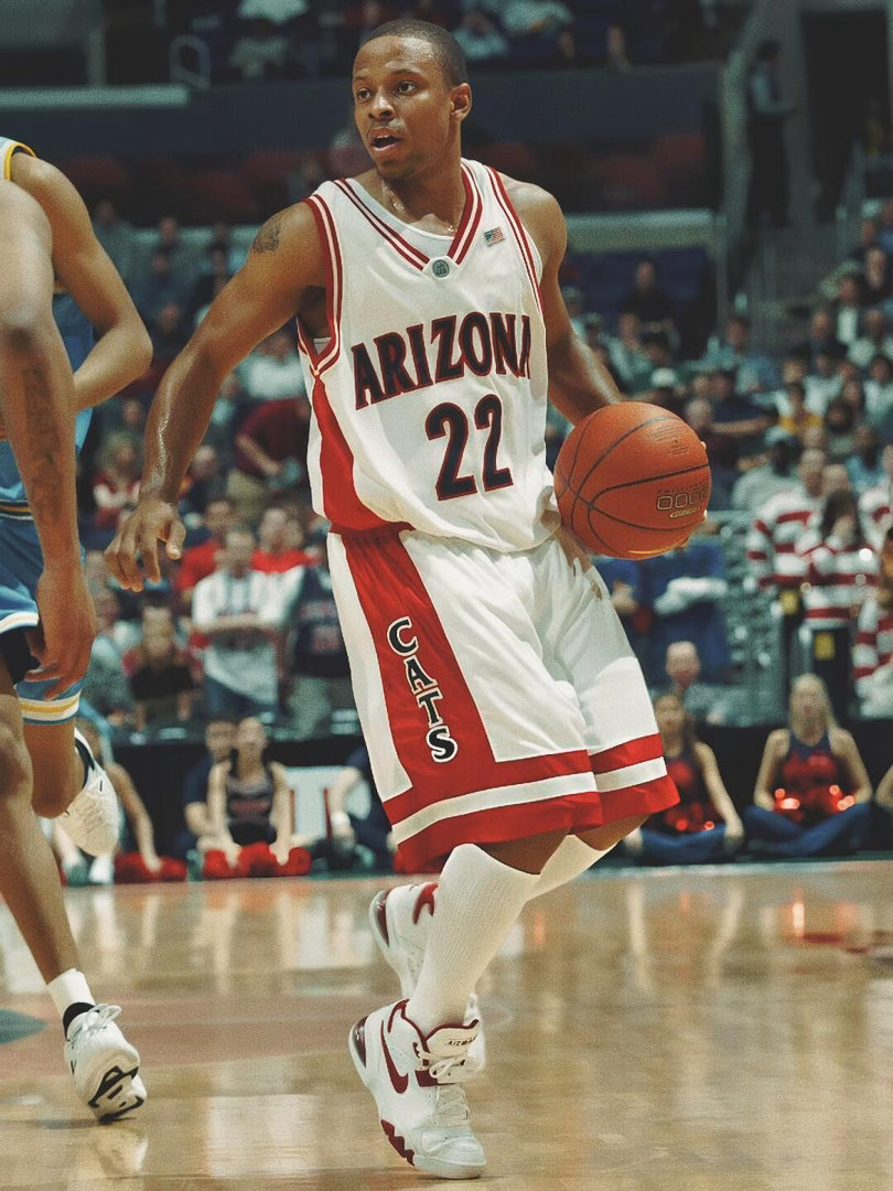 篮天下 2003年的NCAA，属于卡梅隆·安东尼的“大一神迹”。Images v