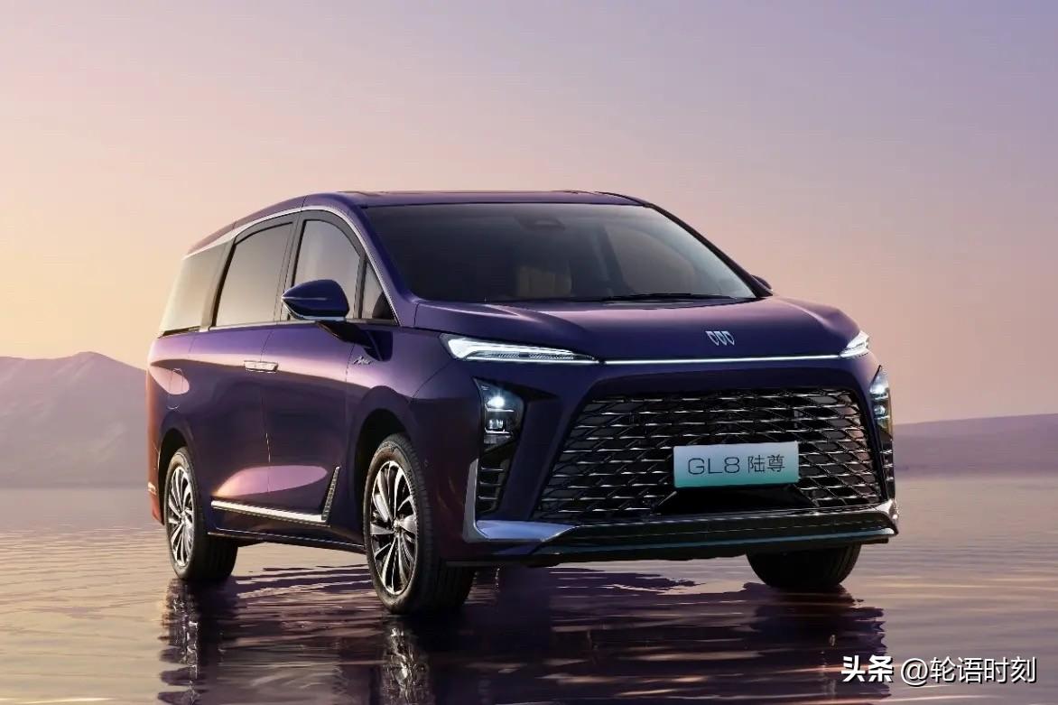花30多万买一台插混版GL8，到底是省钱还是交了智商税？在纯电MPV和燃油GL8