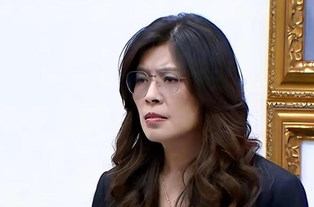 拿到大陆的好处后，郑丽文原形毕露：5年内，我都不支持两岸统一。

2月3日，北京