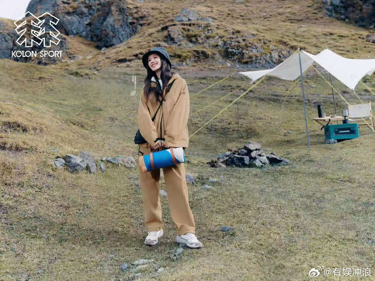 刘诗诗在线支招刘诗诗三合一冲锋衣刘诗诗在线支招，三合一冲锋衣，