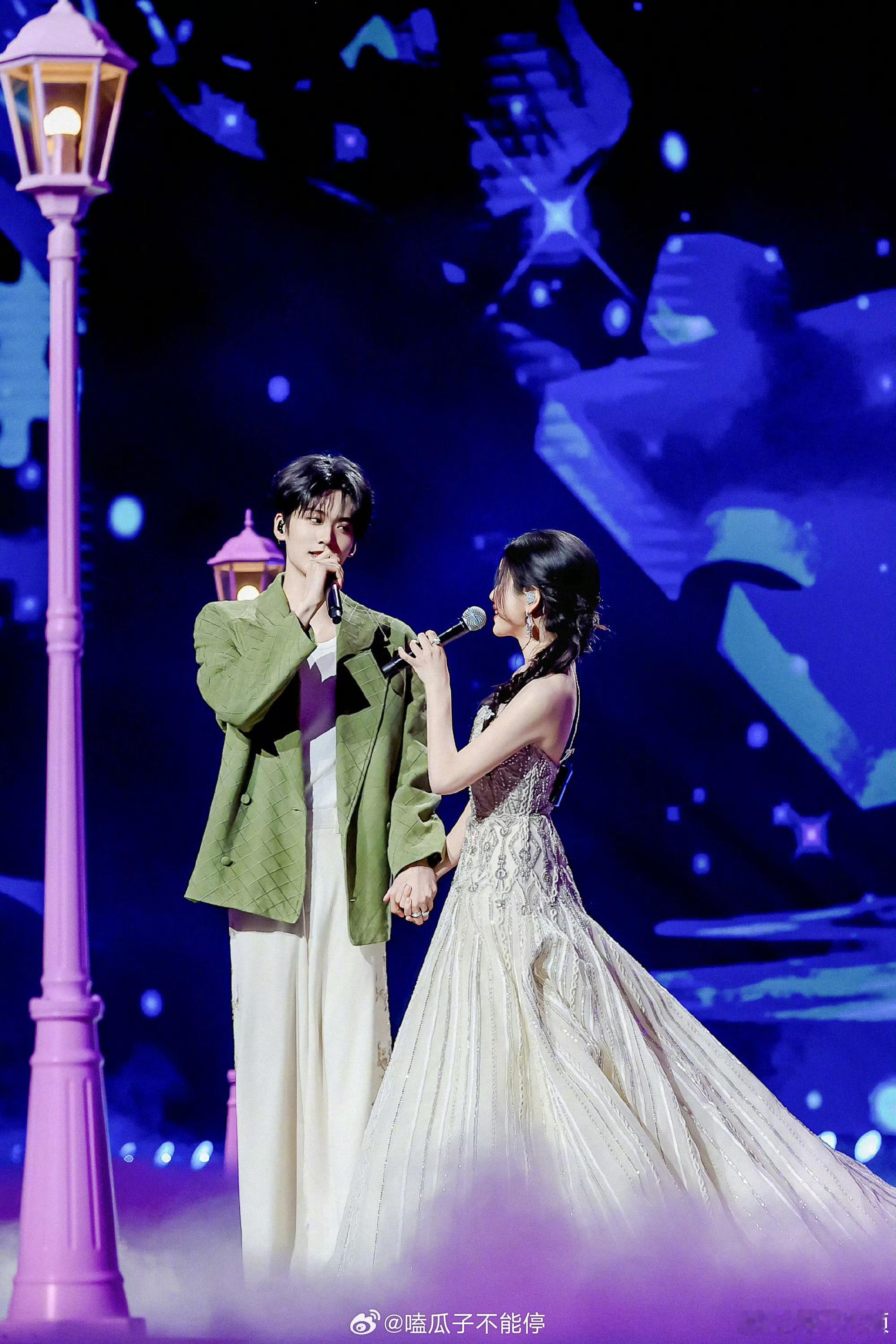 腾讯视频就这样满意《狙击蝴蝶》，九张陈妍希、周柯宇的合照奉上