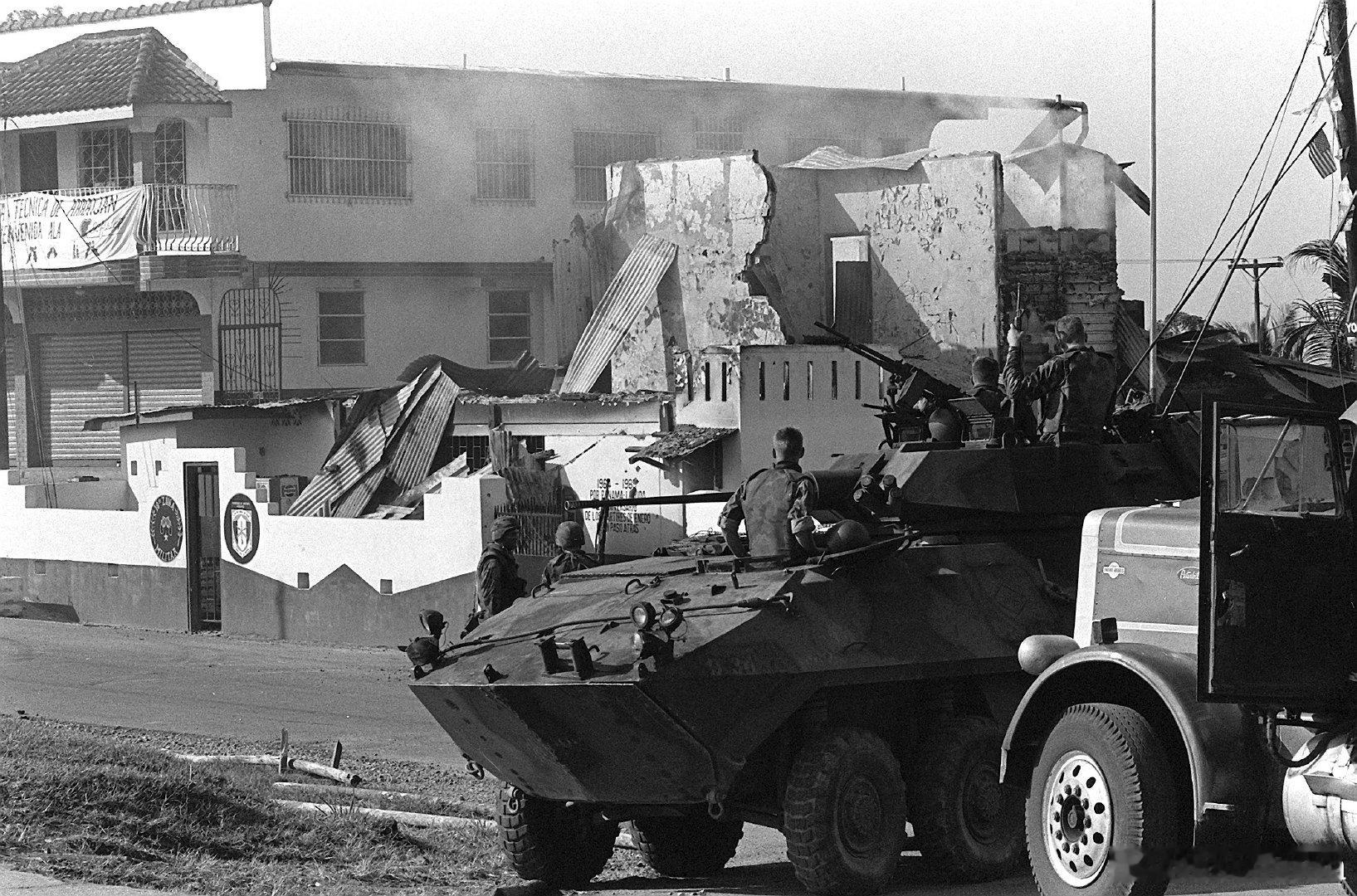 西洋历史文化鱼缸 历史知识 1989年12月20日，入侵巴拿马第一天，一辆美海军