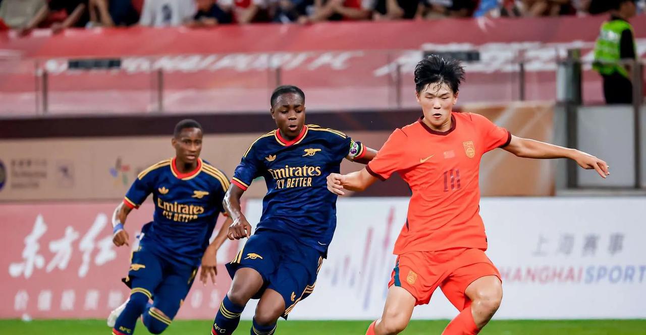 U17国足连胜两大欧洲俱乐部劲旅，世少赛值得期待！
在上海明日之星U17青少年邀