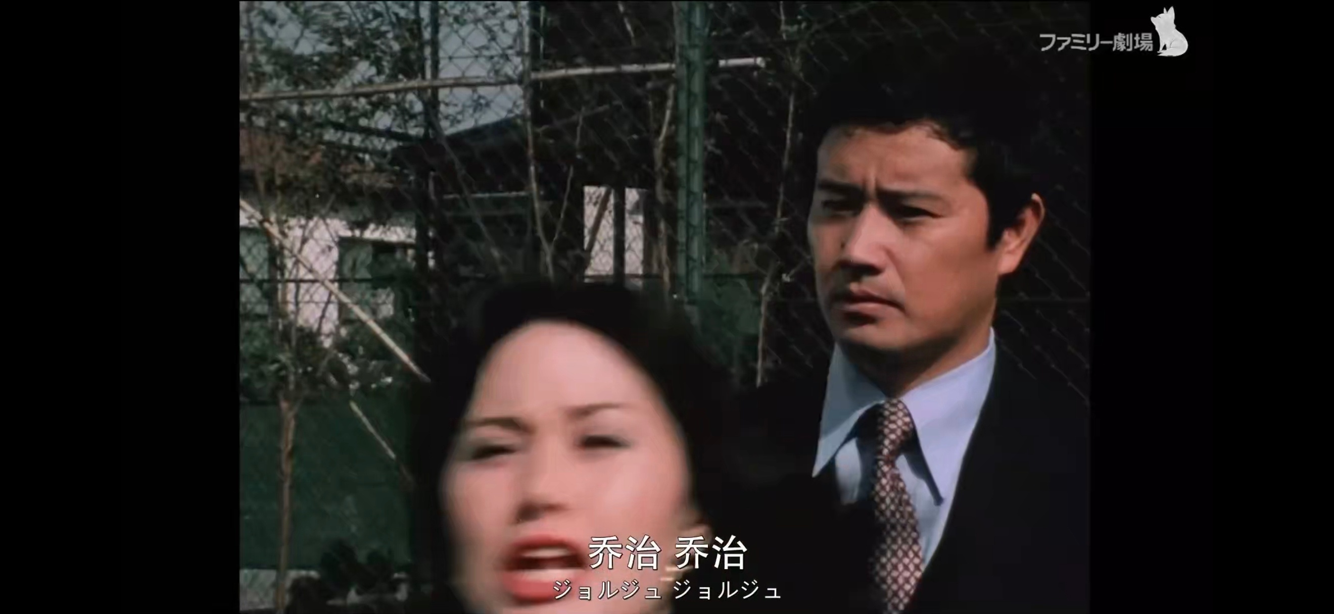 最近在温故江户川乱步的小说，顺便找了改编的电影，发现熟面孔[哆啦A梦微笑](来自