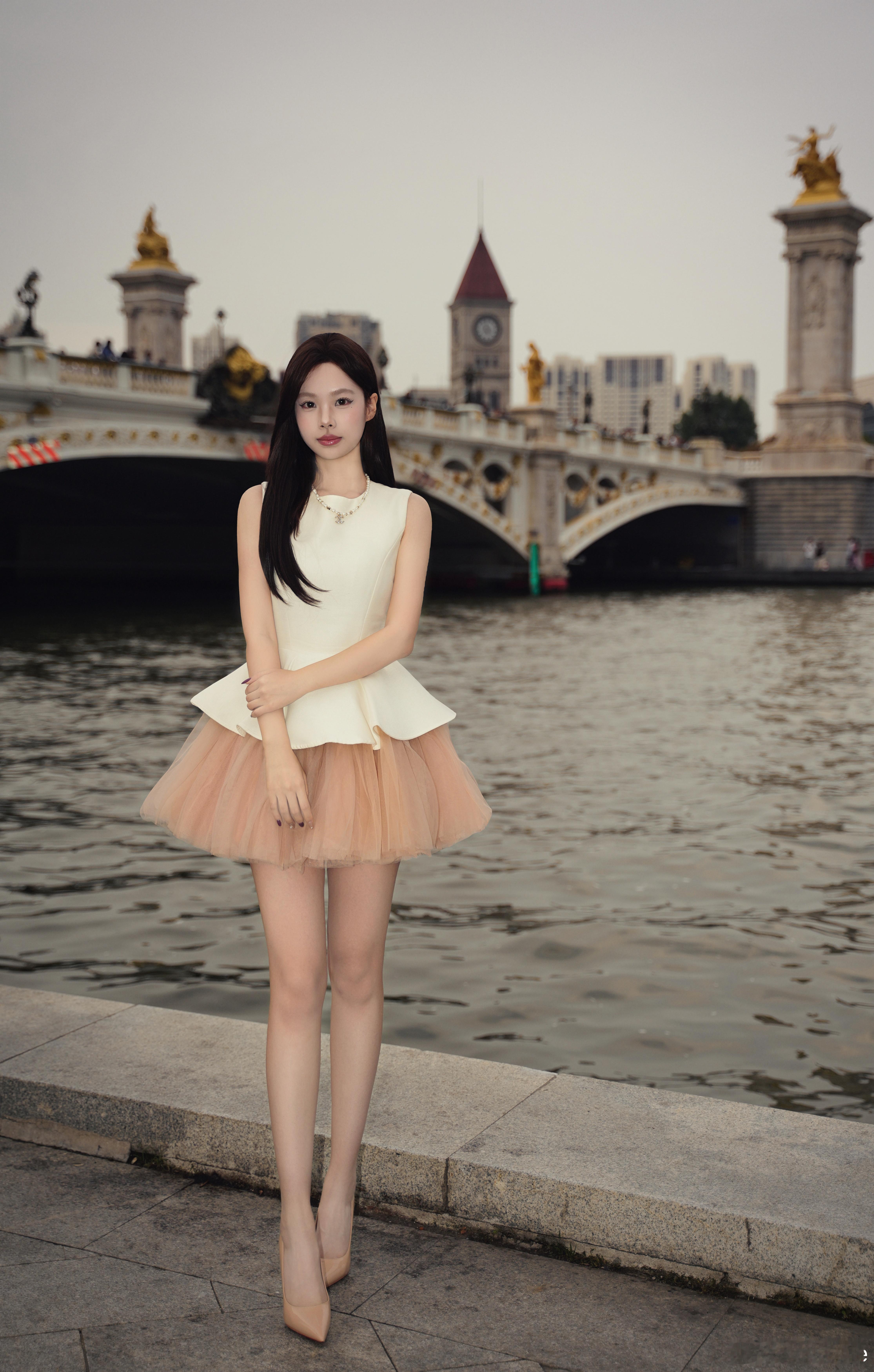 介不塞纳河么  ​​​