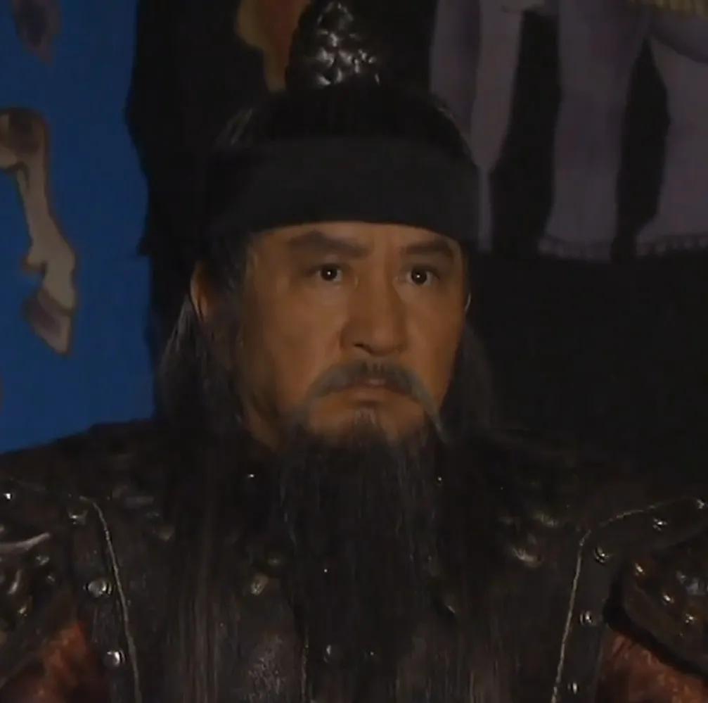 ‌郑仲夫（1106年—1179年），是高丽王朝中期的武将以及权臣，对高丽王朝的历