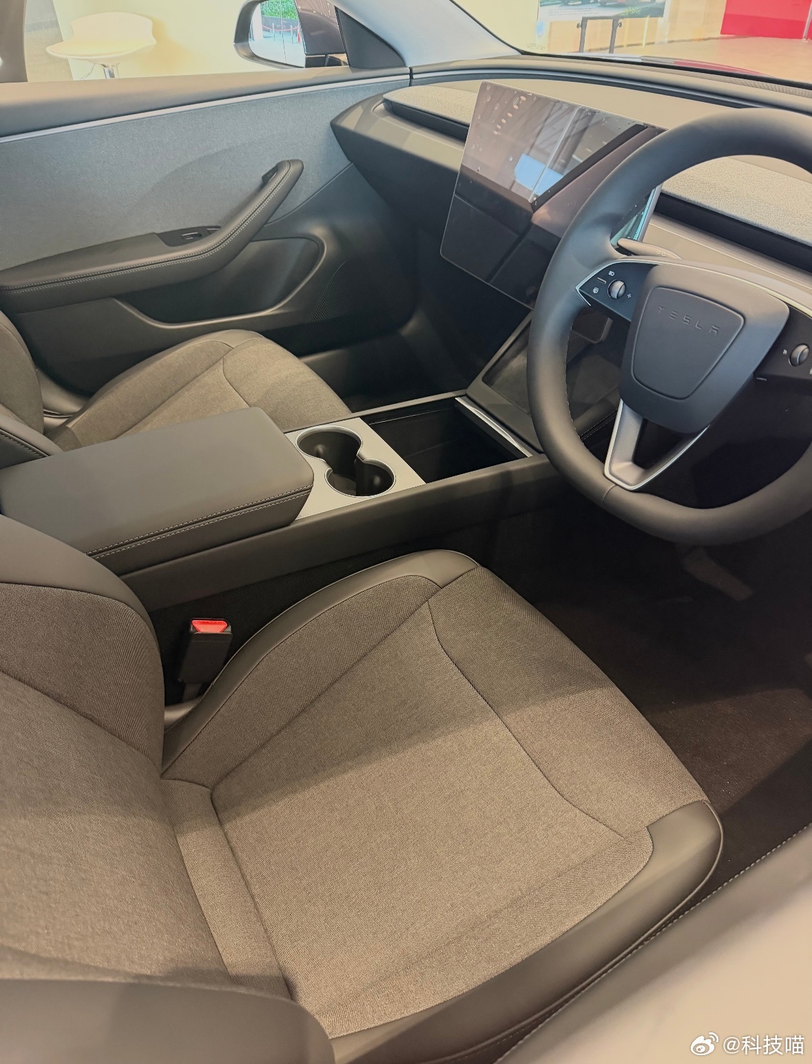 特斯拉Model3标准版或将在华上市特斯拉Model 3 标准版传闻配置电池：5