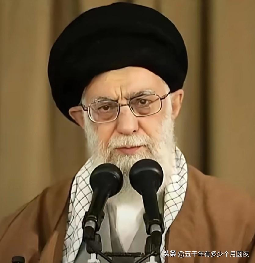 太感人了，哈梅内伊的最后一个故事：86岁高龄的哈梅内伊每天都在他的办公室里辛勤的