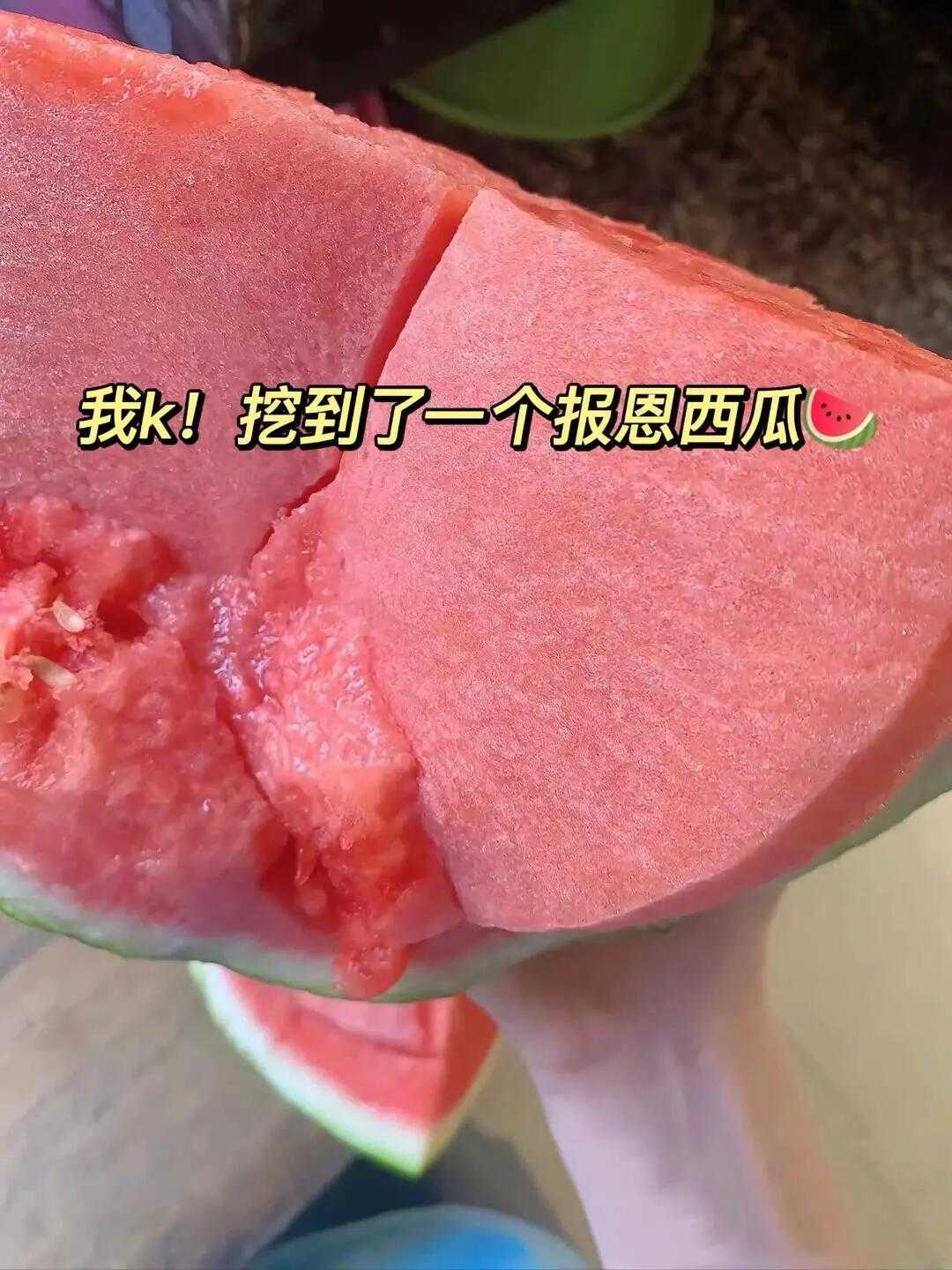 我妈以为我在吃指甲盖！ 