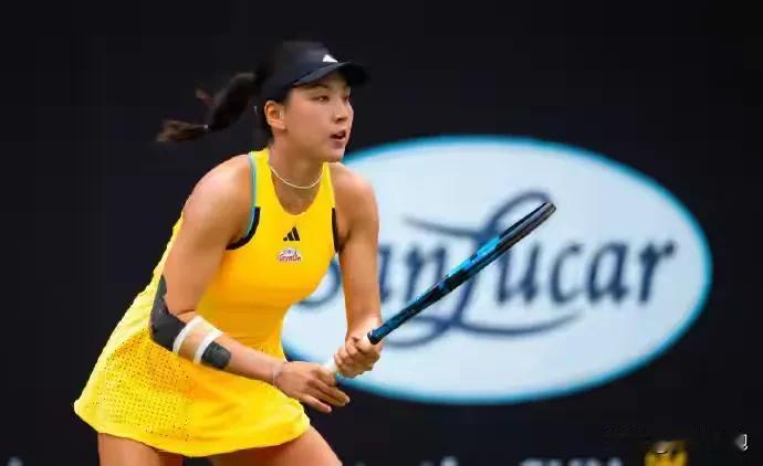 王欣瑜与🇹🇳贾玲的比赛终于打完了，这场比赛从昨天打到今天，昨天王欣瑜4-6输