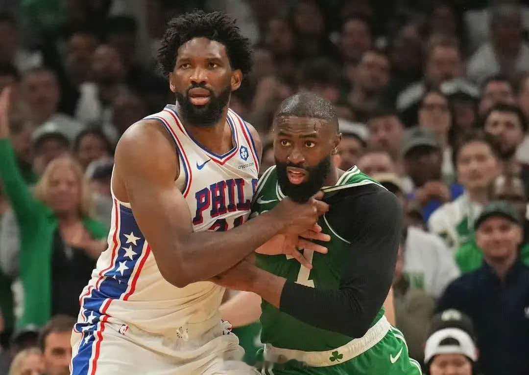 布朗2个月前曾表示恩比德喜欢假摔据ESPN名记Shams报道，绿军将FMVP杰伦