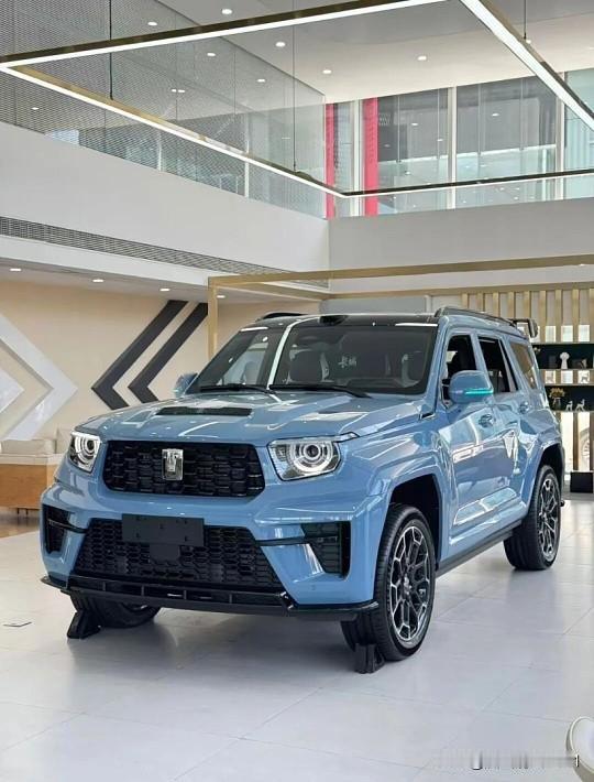 Hi4-Z。这是2026年4月20日刚上市的新款车型，主打“长纯电续航+城市泛越