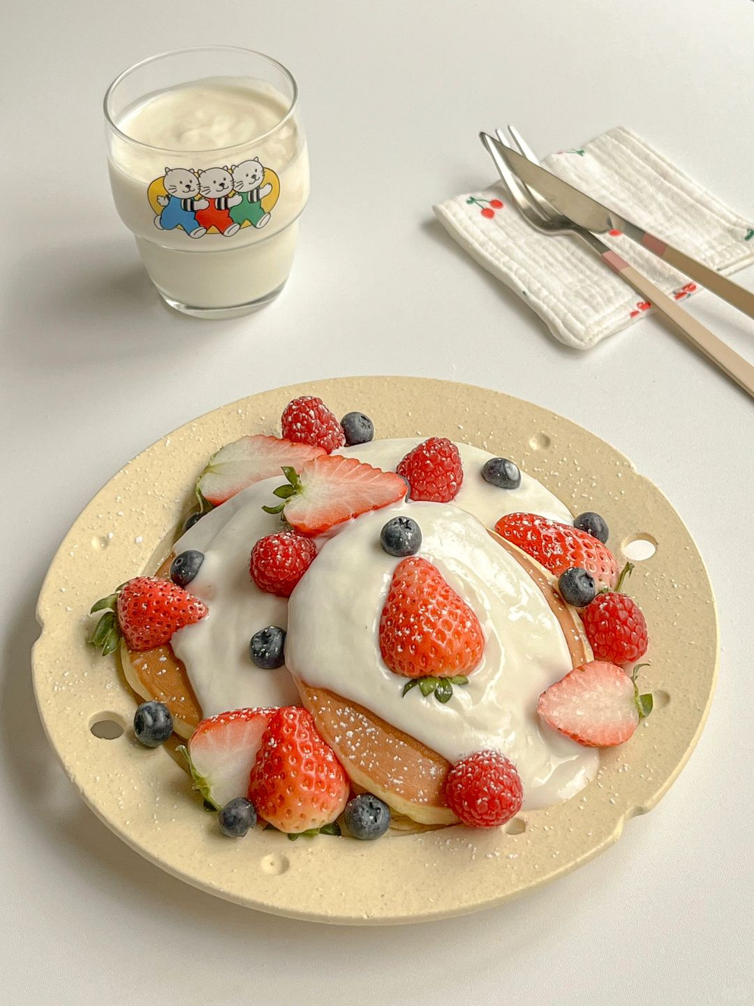 元气早餐｜健康低卡酸奶莓果松饼🥞