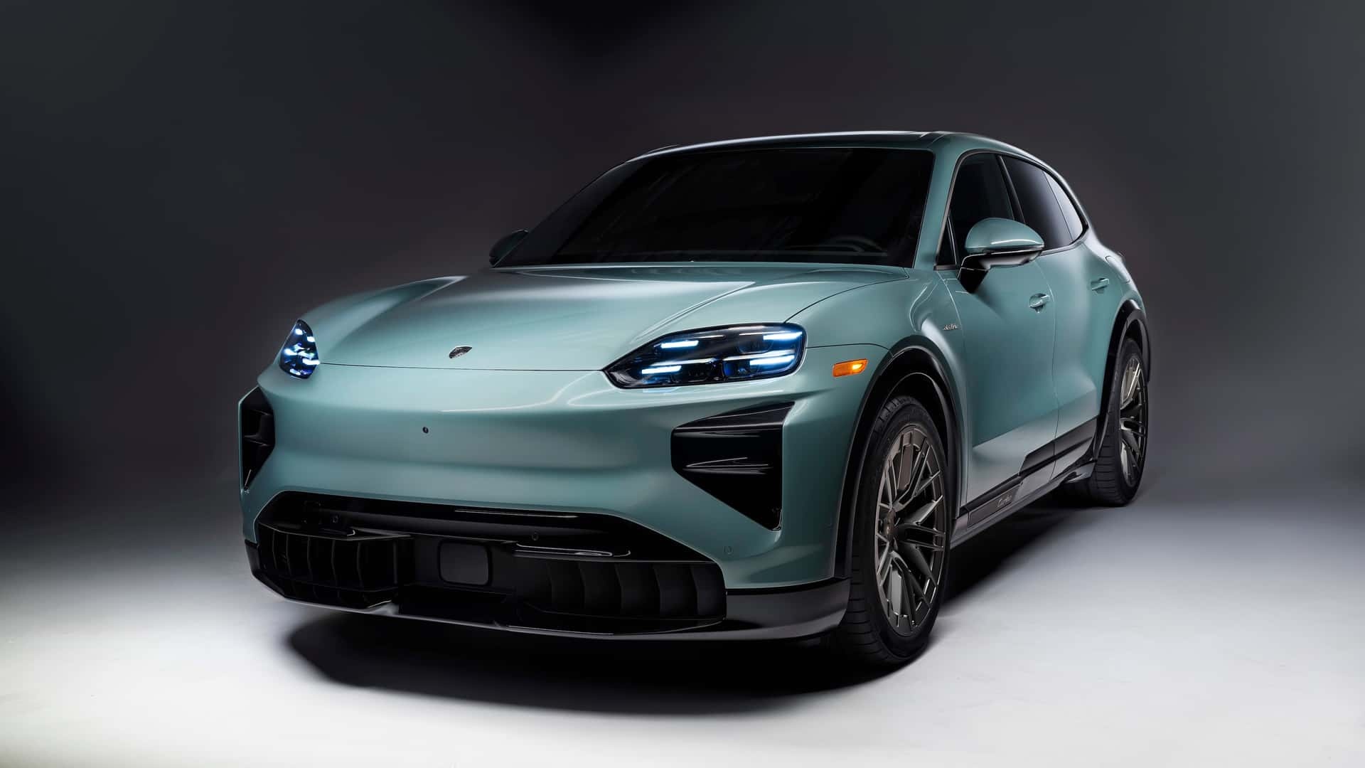 2026 Porsche Cayenne  Turbo Electric 