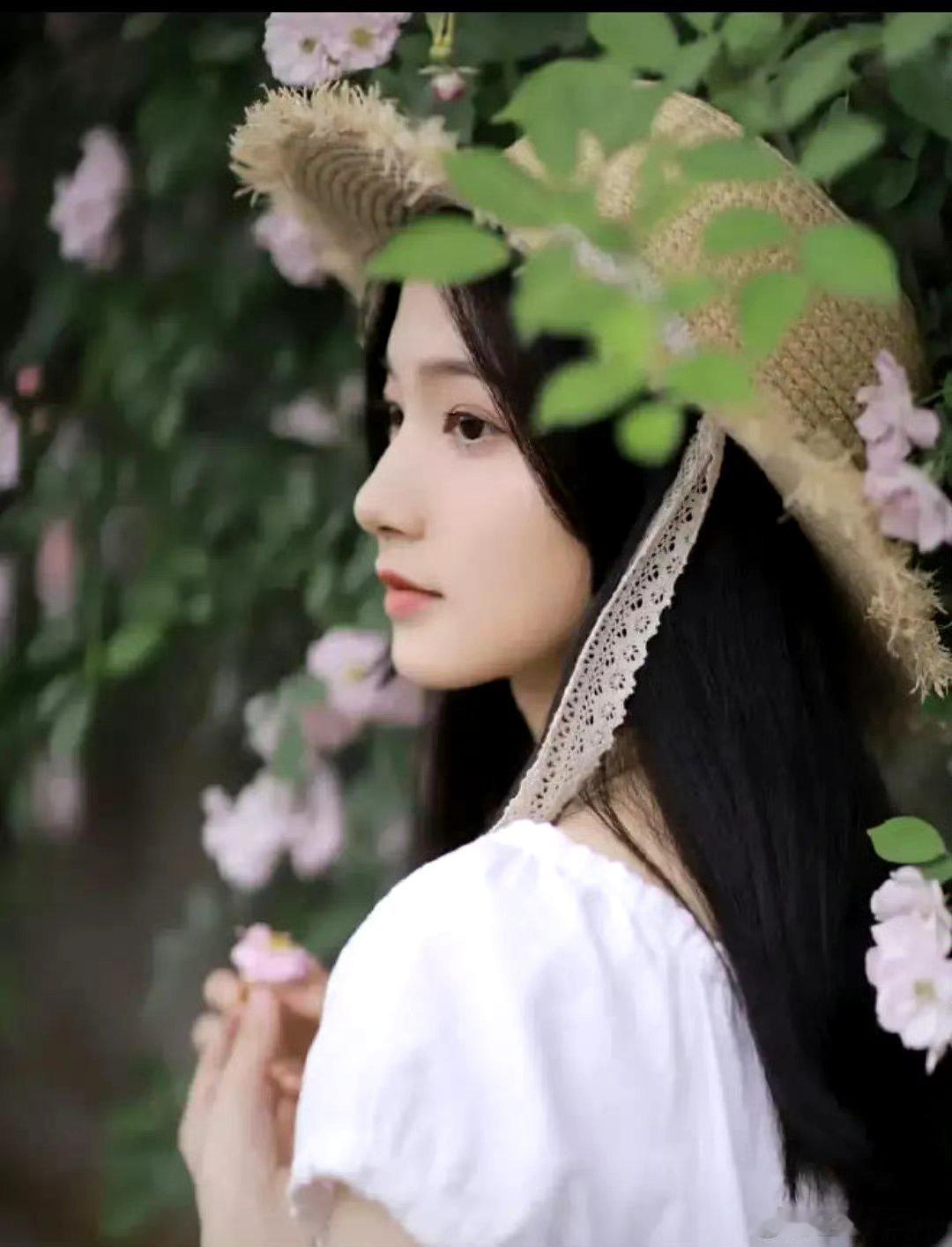有女儿的一定要看！8句扎心话。本文原作者：人间清醒有女儿的，听我一句劝!只要有人