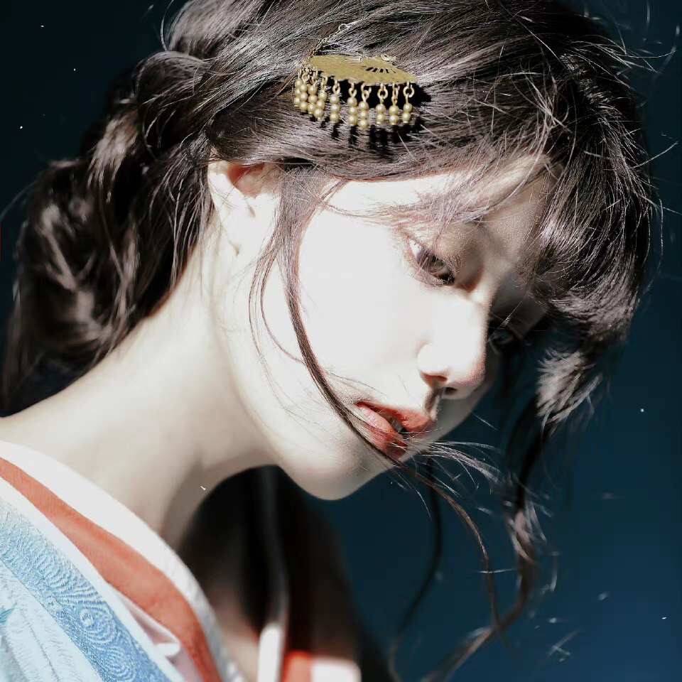 无法重来的人生，尽量快乐。 