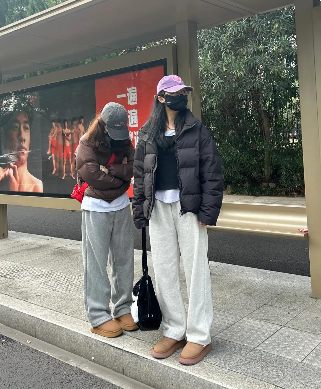 第一次那么直观的对比.......1

在公交站偶遇的一幕，让我首次直观领略到灰