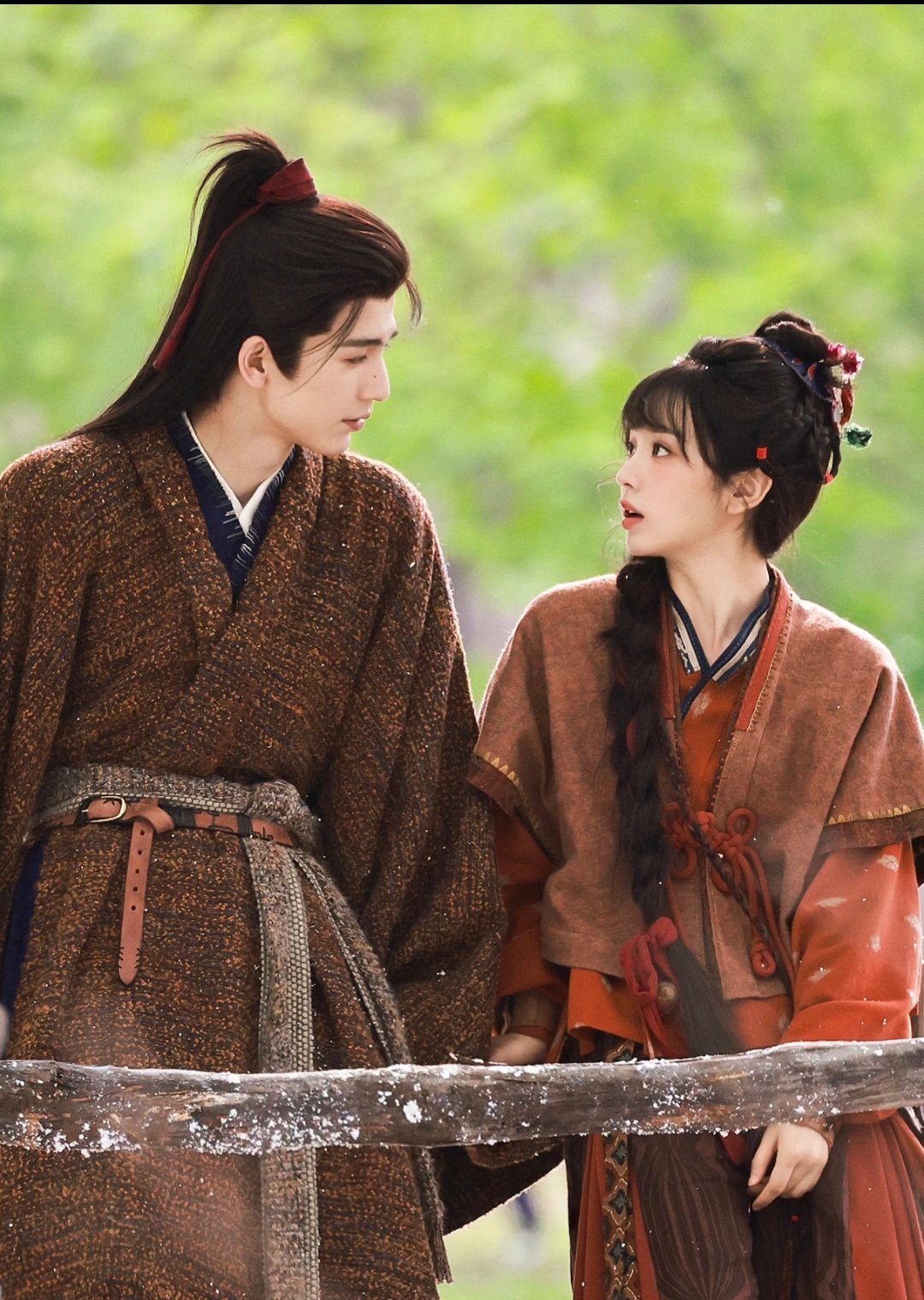 逐玉官方逐玉逐玉网友真实口碑 本来平时只看数码测评，很少看古偶，结果《逐玉》直接