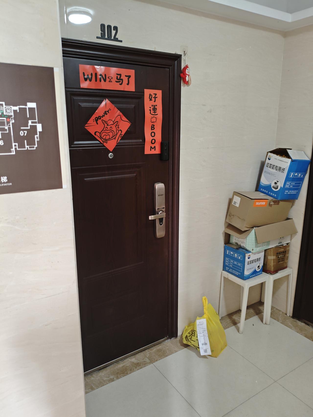 人每天奔波劳碌,究竟是为了什么? 人每天奔波劳碌，到底为了啥？在快节奏的现代社会