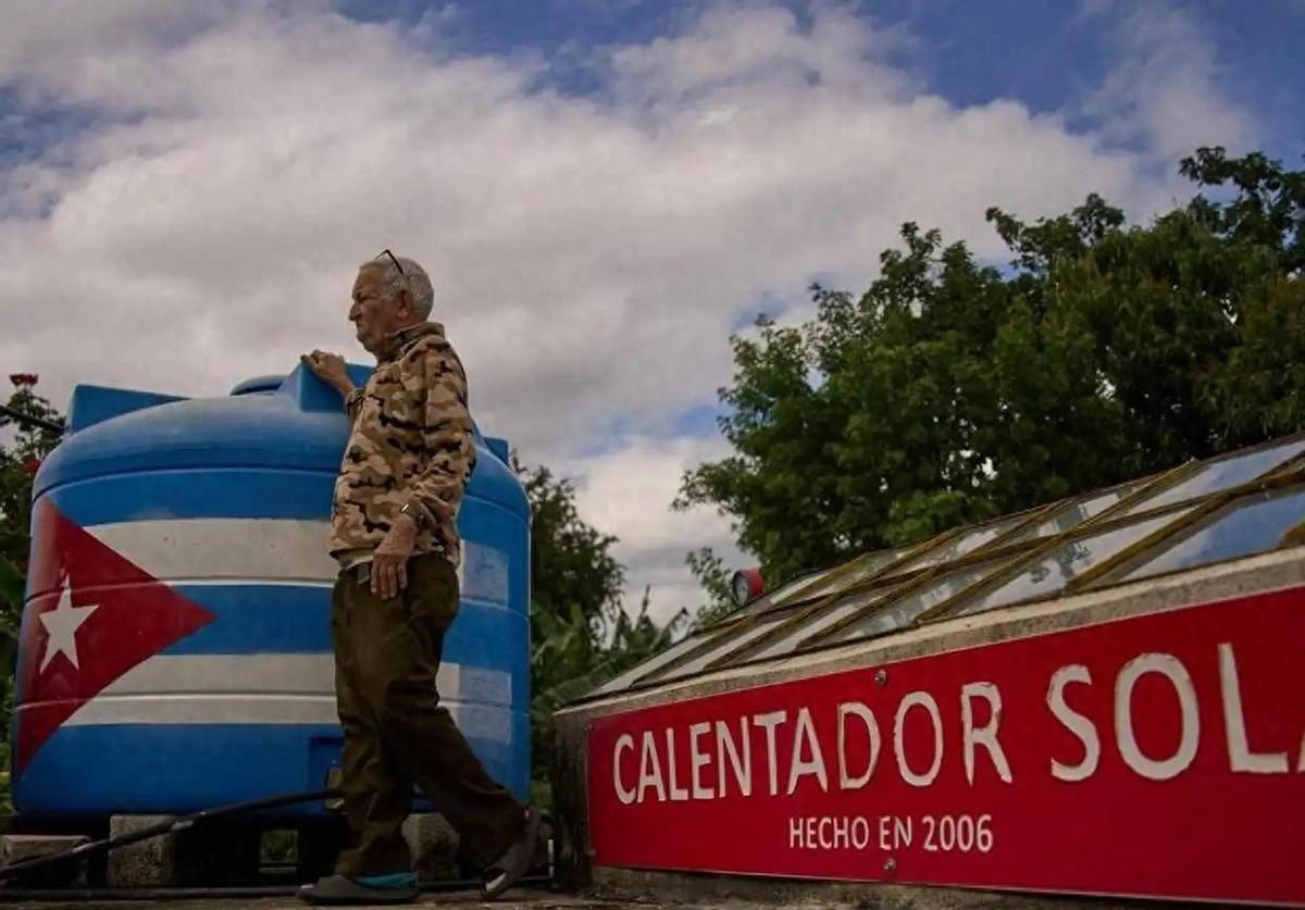 特朗普前几个月放话要轻松"拿捏"古巴这枚"眼中钉"，结果没多久就被狠狠打脸。
