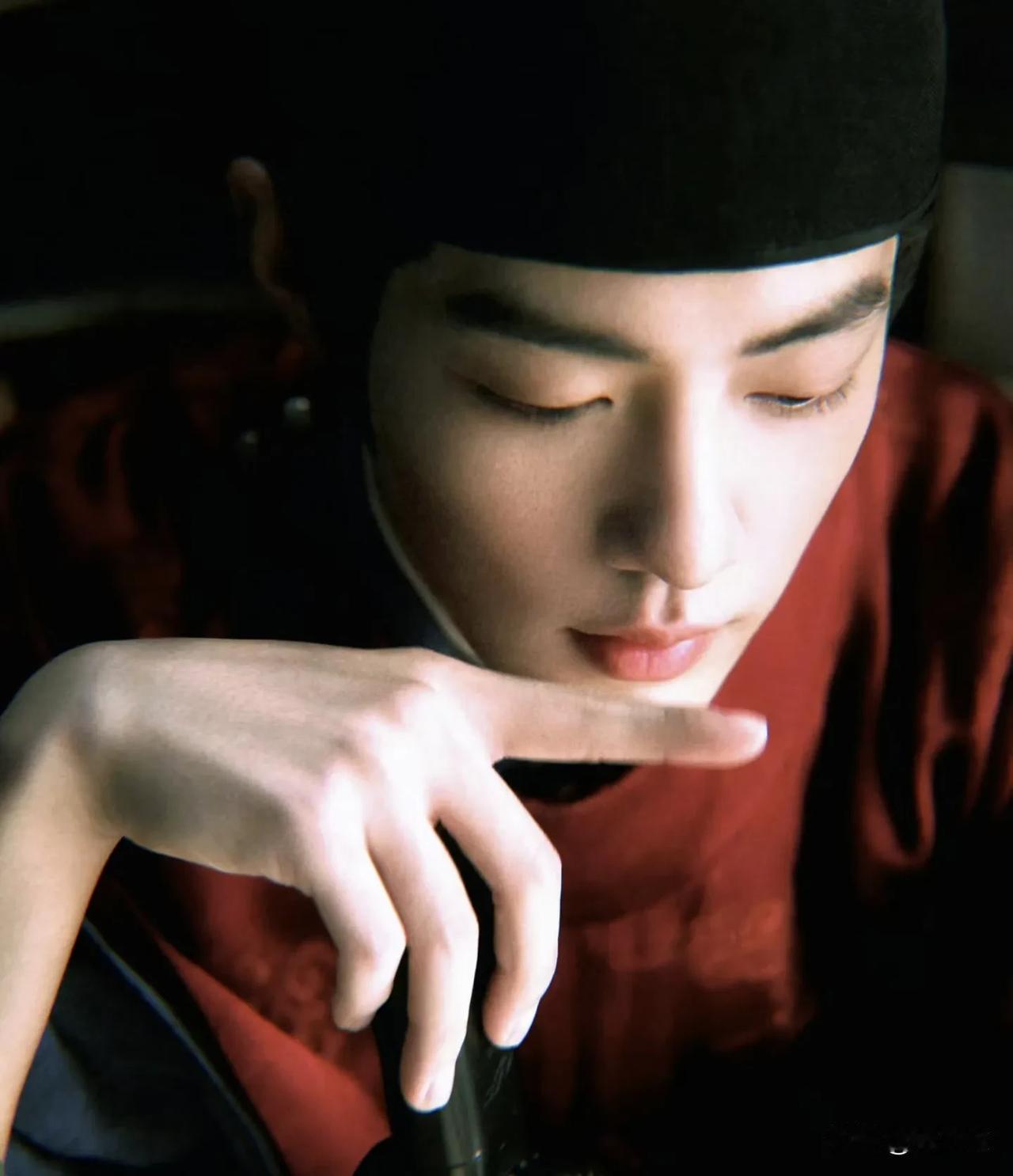 肖战的剧真的都好好看，因为他的演技超级牛，演啥像啥，一人千面。

他演过的角色从