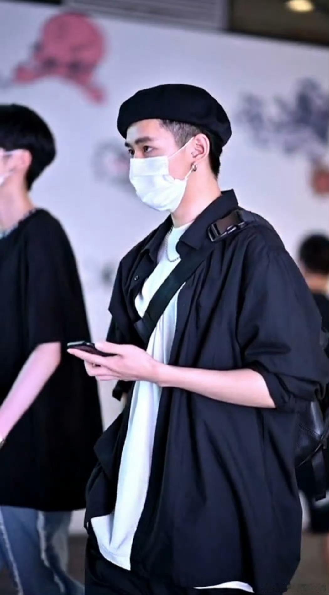 尖叫之夜  早期街拍，松弛潮男氛围感拉满～ 
