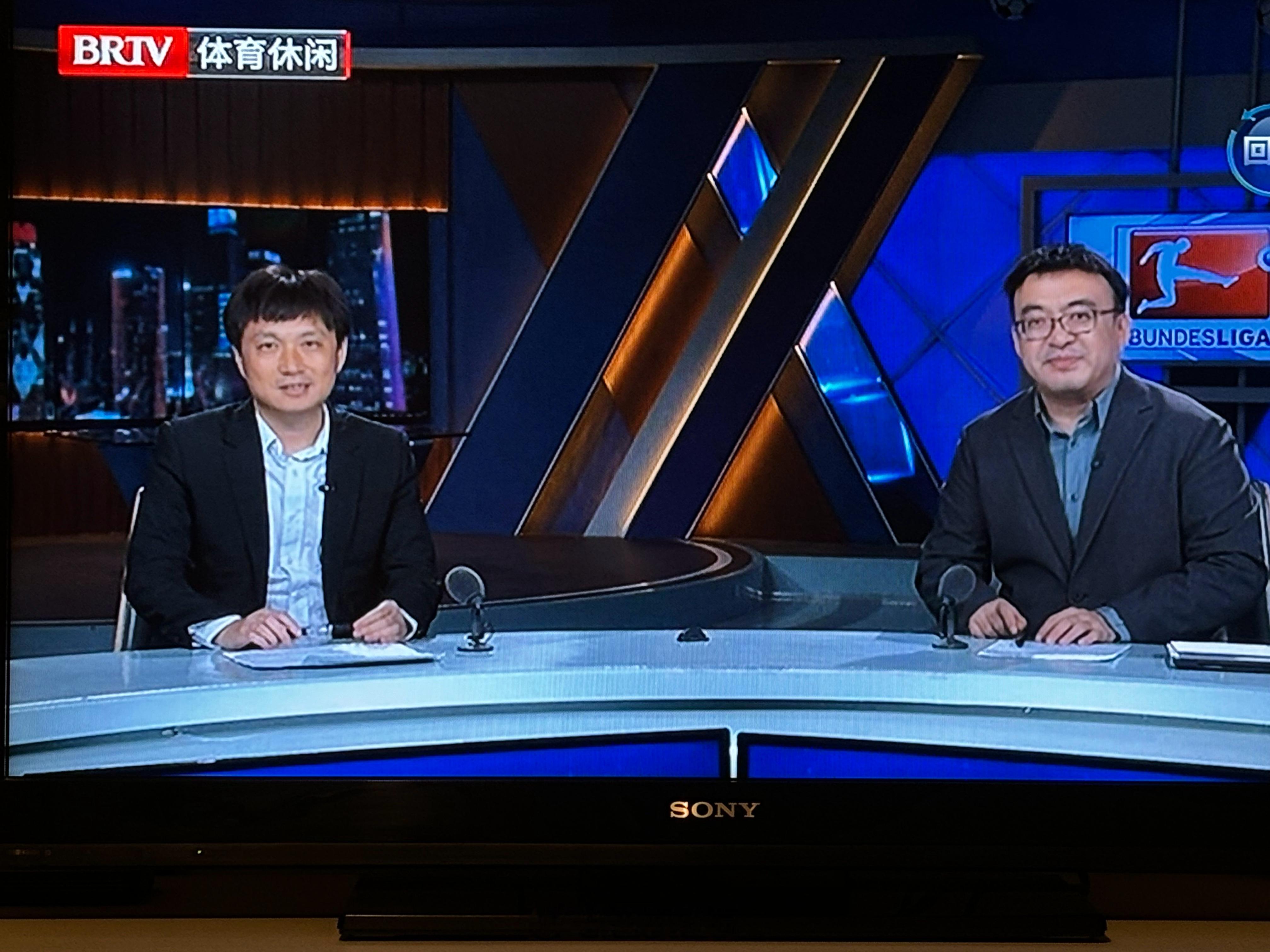 本赛季解说的第一轮德甲联赛就是勒沃库森，他们主场爆冷，1比2输给了霍芬海姆。紧接