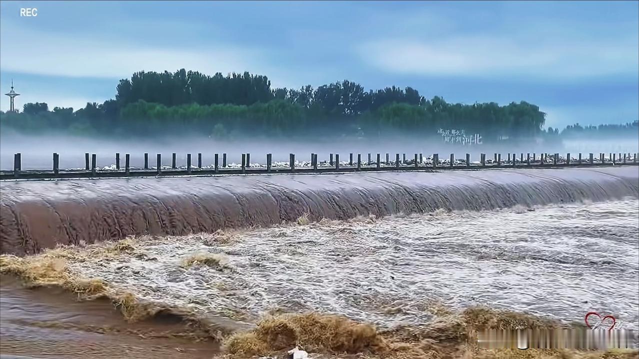 暴雨过后的滦水湾
[微风][微风][微风][微风][微风][微风]
夏日生活打卡